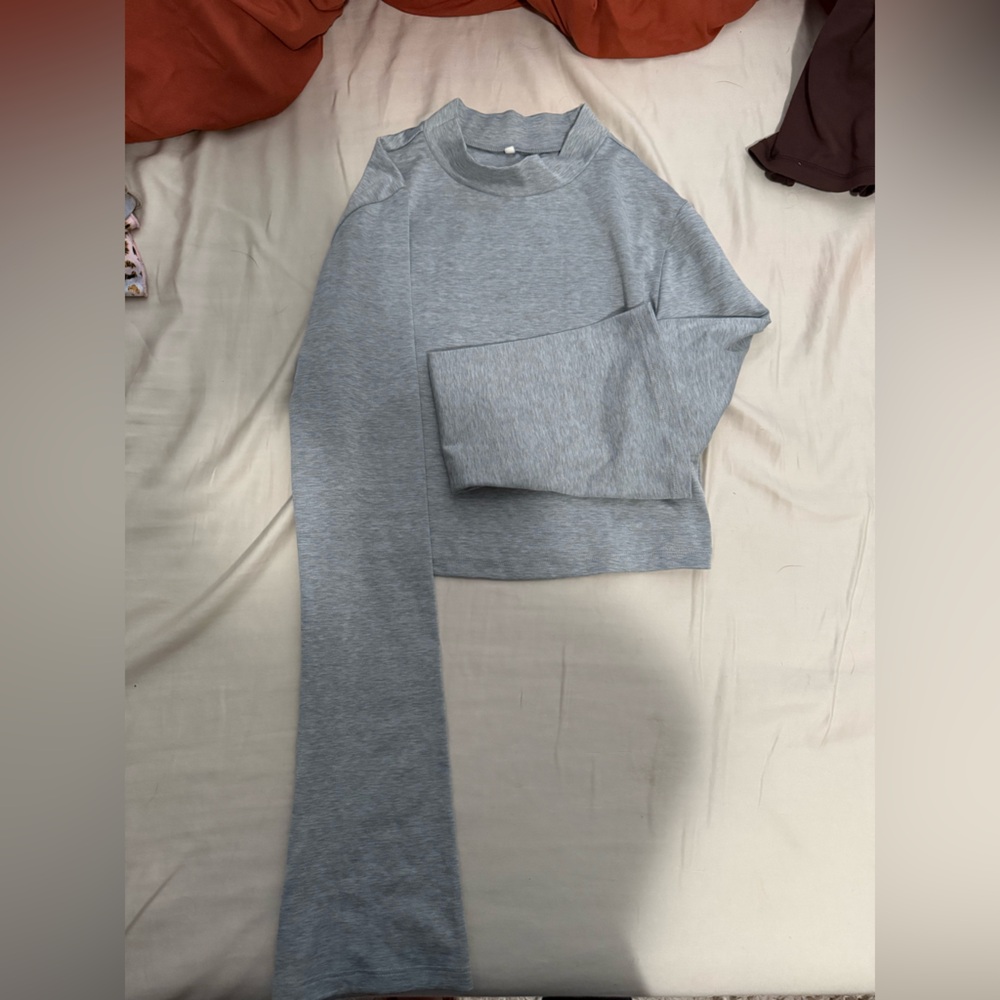 H&M Gray Long Sleeve Top